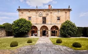 Helguera Palacio Boutique & Antique